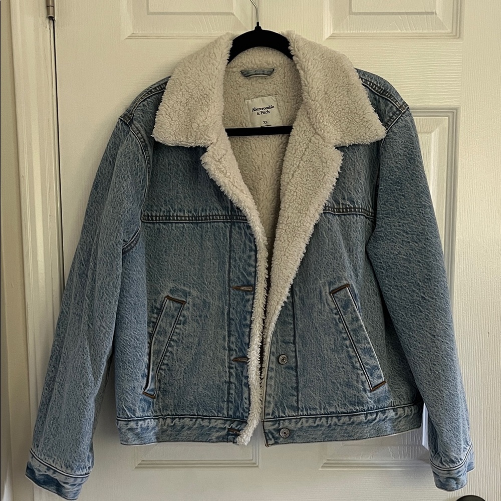 Abercrombie & Fitch White Sherpa Jacket